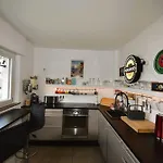 Sonnige 4 Naehe Bis Zu 6 Personen 아파트
